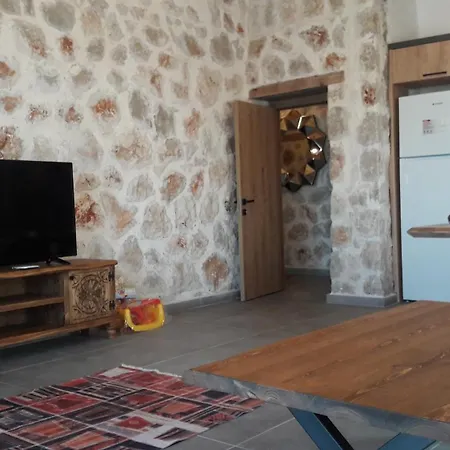 Tashan Cavdir Cavdir (Kas)